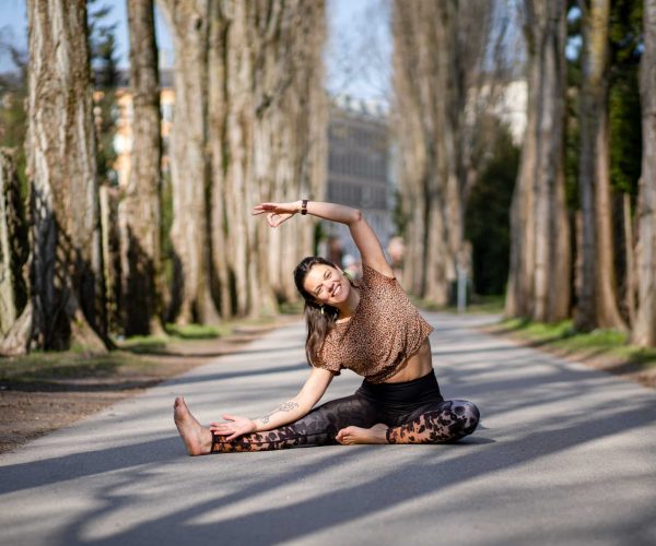 Yogalærer afholder yoga workshop og retreats