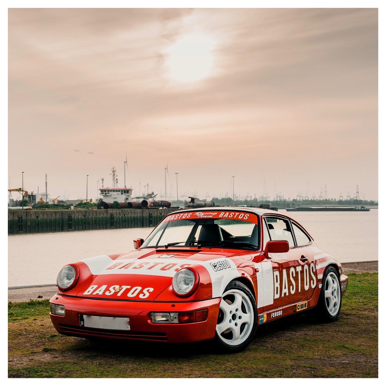 youngtimer.one - Porsche 964 Carrera 4 - Guards Red - 1989 - 3 of 20