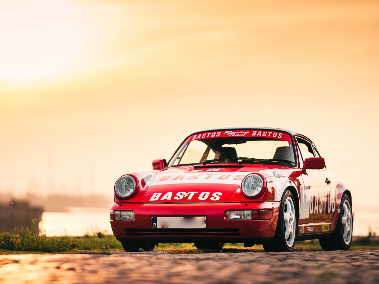 youngtimer.one - Porsche 964 Carrera 4 - Guards Red - 1989 - 5 of 20