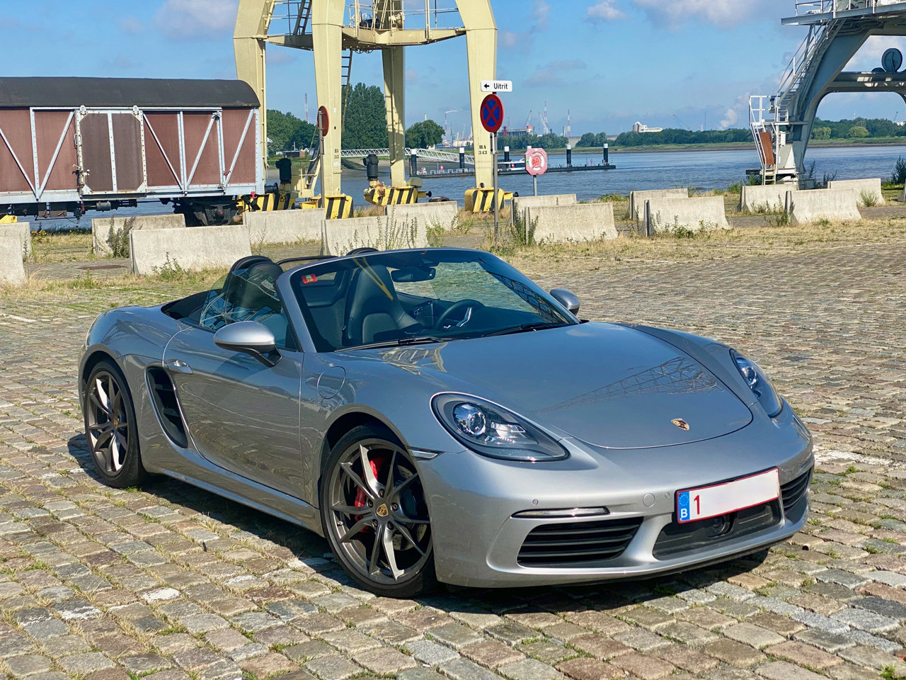 youngtimer.one - Porsche 718 Boxster S - GT Silver - 2017 - 11 of 15