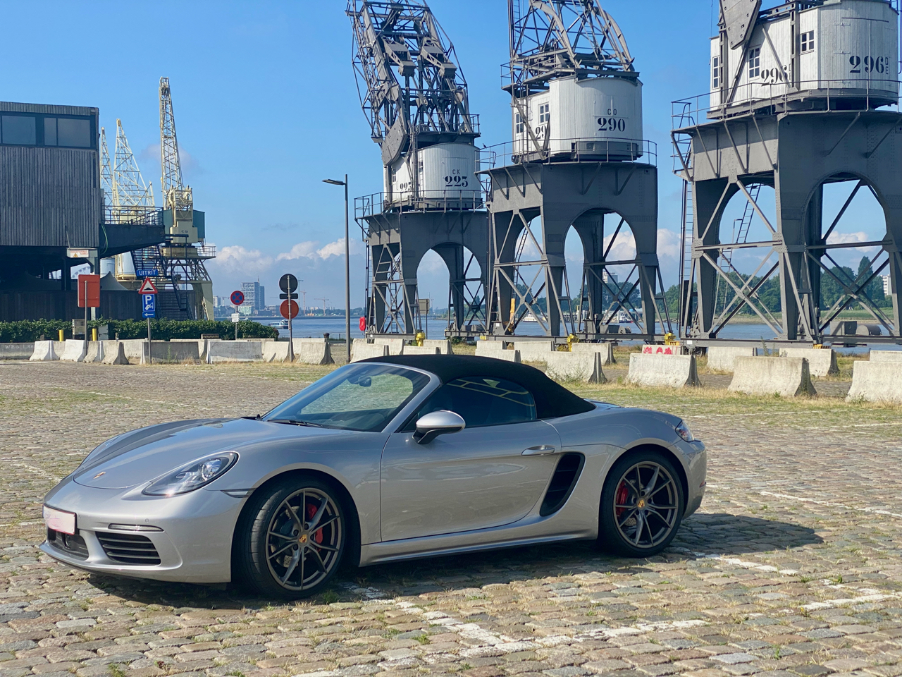 youngtimer.one - Porsche 718 Boxster S - GT Silver - 2017 - 5 of 15