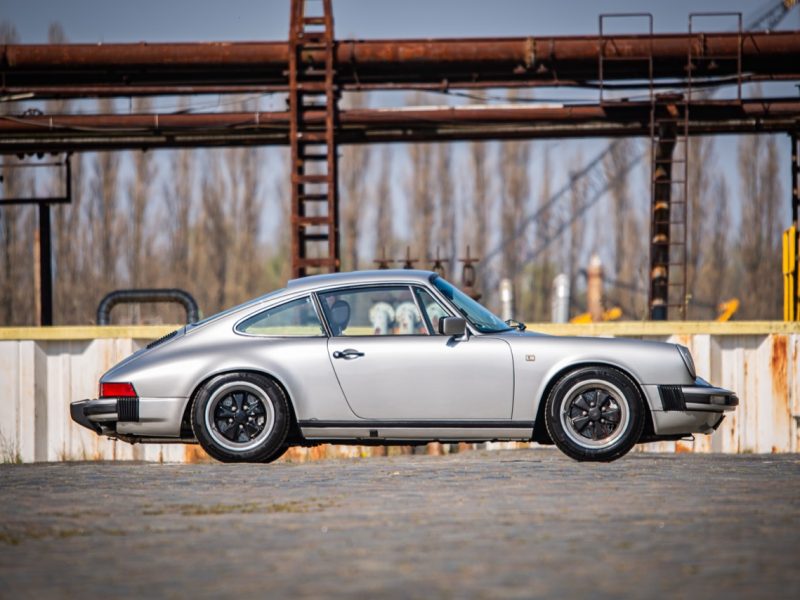 youngtimer.one - Porsche 911 SC 3,4 outlaw - Silver Metallic - 1982 - 1 of 11