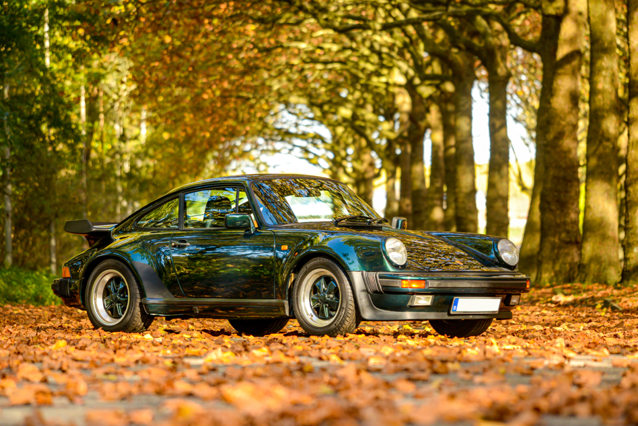 yountimer.one - Porsche 911 turbo - Forest Green - 1989 - 7 of 21