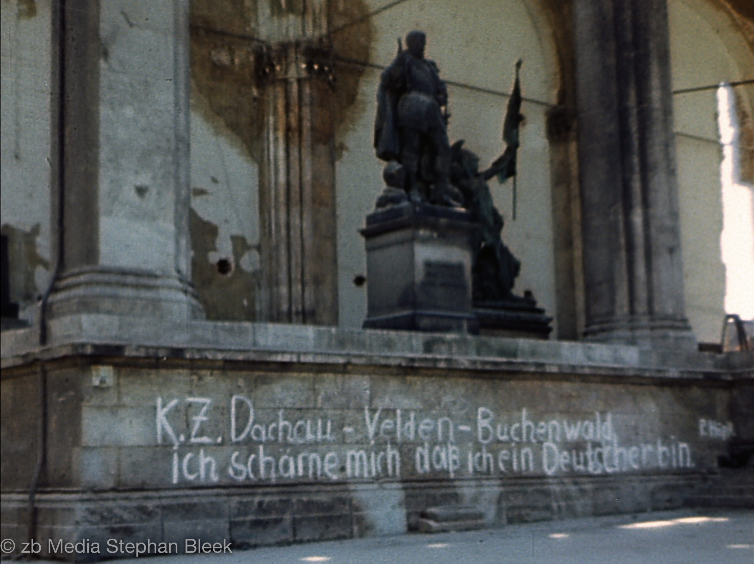 Feldherrnhalle am Odeonsplatz in München im Mai 1945