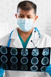 senior-man-doctor-in-mask-examines-head-mri-in-hos-2021-09-03-08-51-26-utc.jpg senior-man-doctor-in-mask-examines-head-mri-in-hos-2021-09-03-08-51-26-utc.jpg