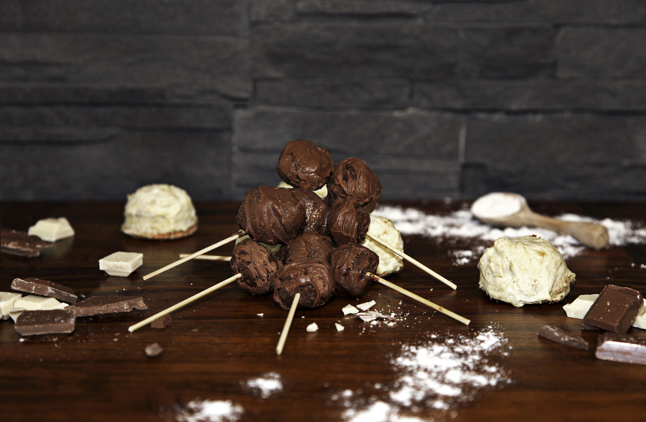 Sega kola cake pops
